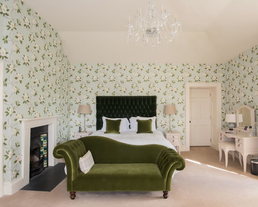 Boyne House Slane boasts 6 tastefully appointed luxury ensuite Heritage Bedrooms in the Main House, providing luxurious accommodation in the heart of Slane village.