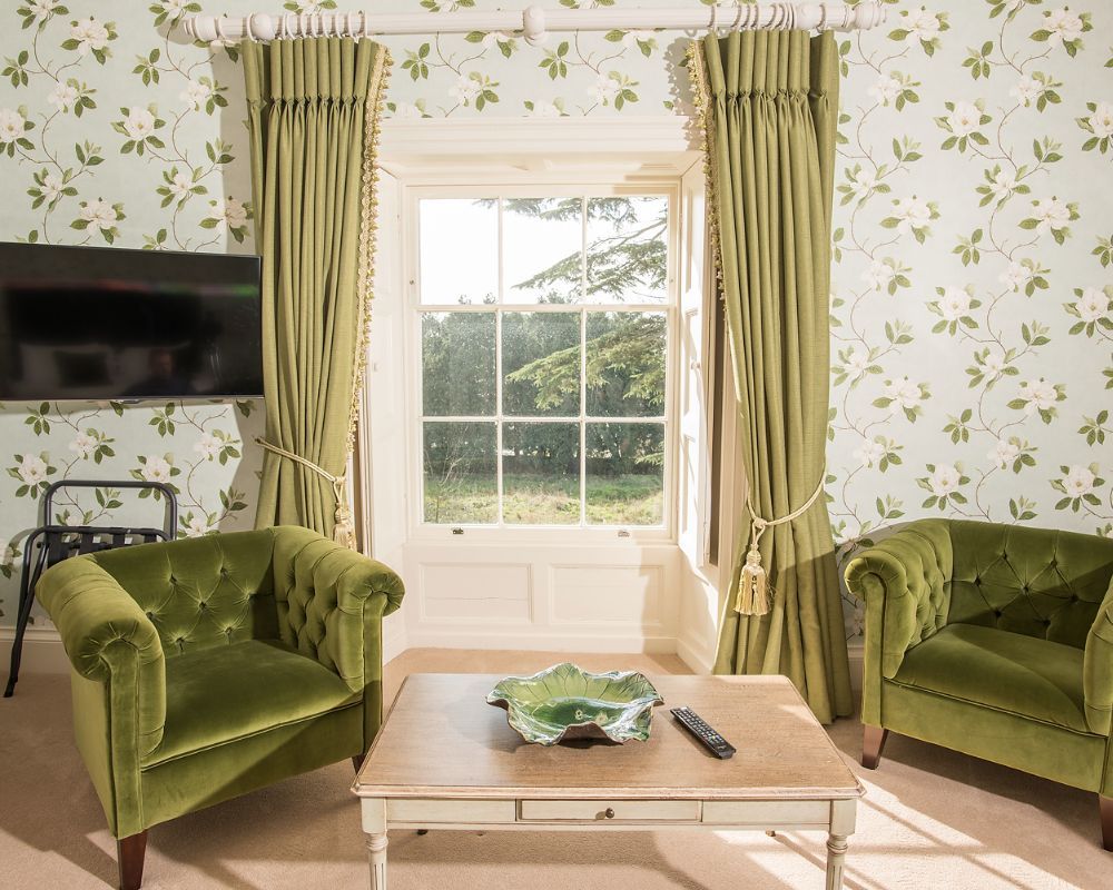 Boyne House Slane boasts 6 tastefully appointed luxury ensuite Heritage Bedrooms in the Main House, along with 4 Coach House Bedrooms, providing luxurious accommodation and private rental in the heart of Slane village.