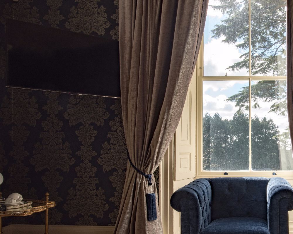 Boyne House Slane boasts 6 tastefully appointed luxury ensuite Heritage Bedrooms in the Main House, providing luxurious accommodation in the heart of Slane village.